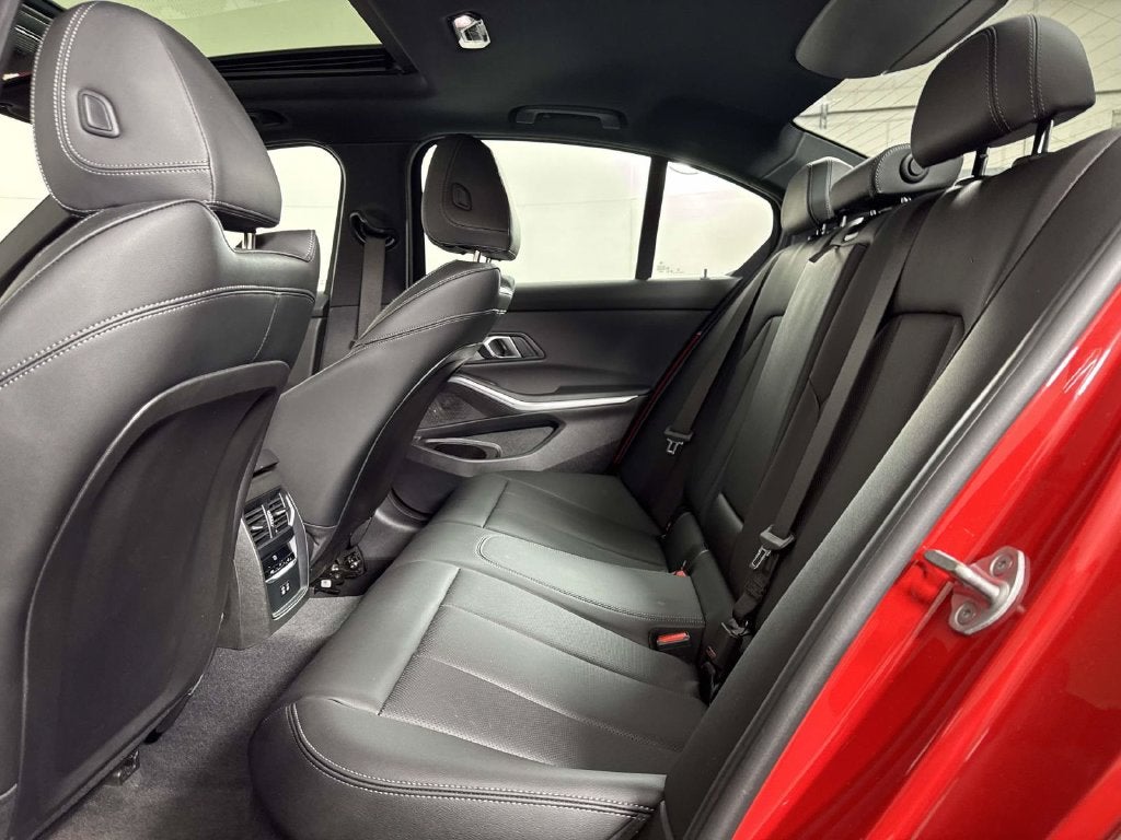 2024 BMW 3 Series 330i xDrive