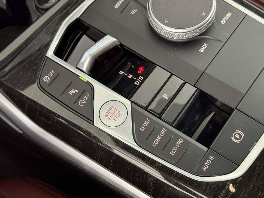 2024 BMW 3 Series 330i xDrive