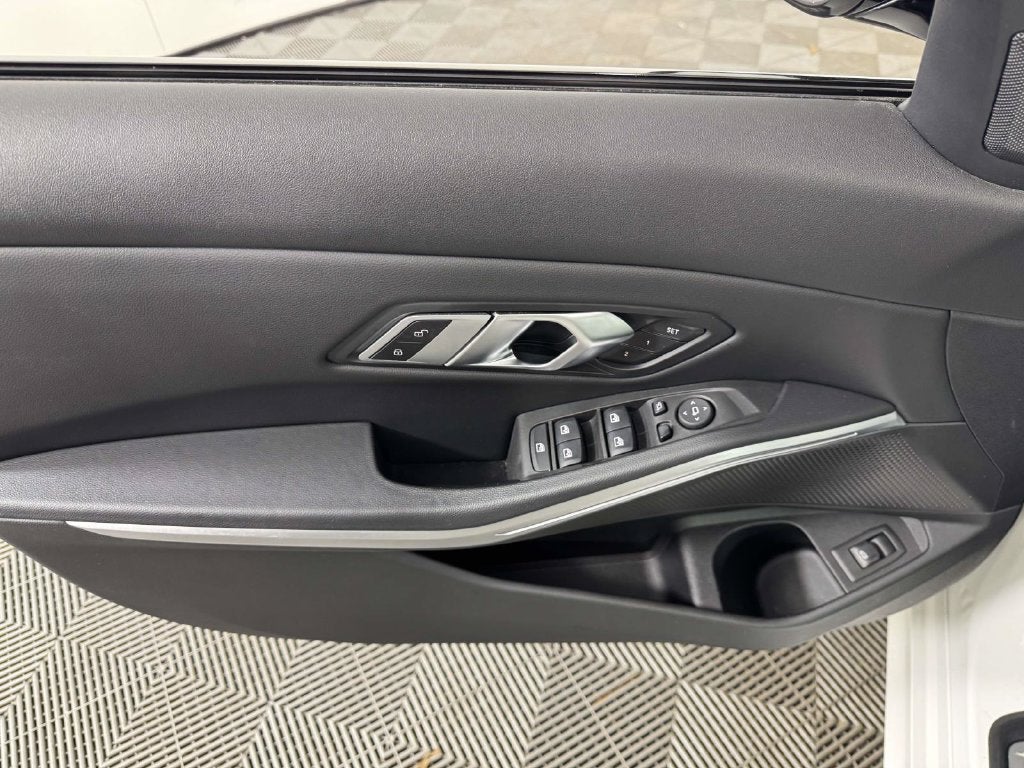 2023 BMW 3 Series 330i xDrive