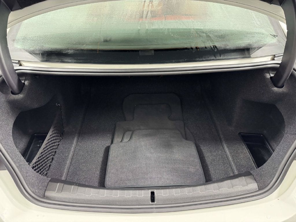 2024 BMW 3 Series 330i xDrive