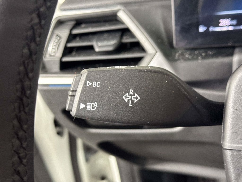 2024 BMW 3 Series 330i xDrive