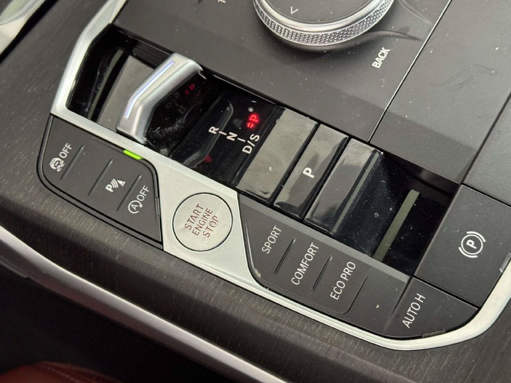 2024 BMW 3 Series 330i xDrive