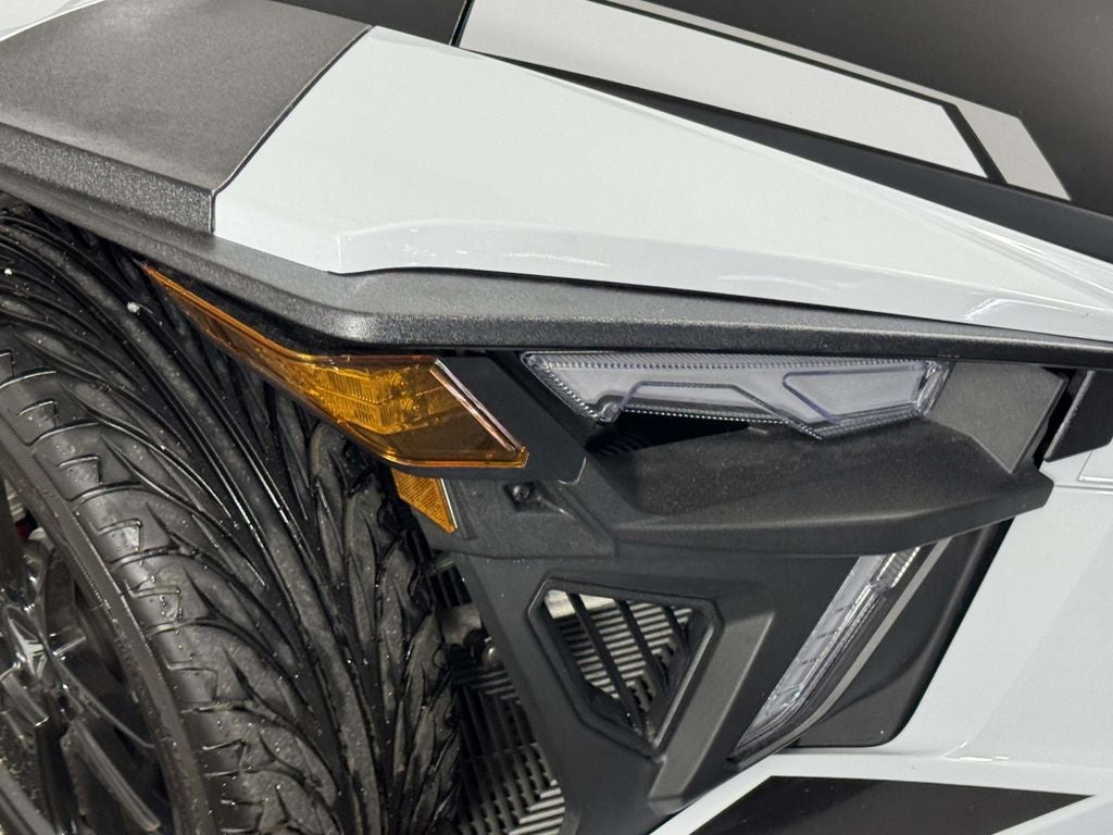 2024 Polaris SLINGSHOT SLR
