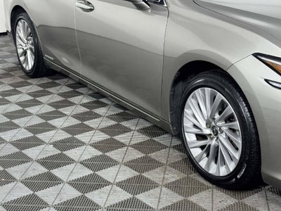 2021 Lexus ES 300h Luxury