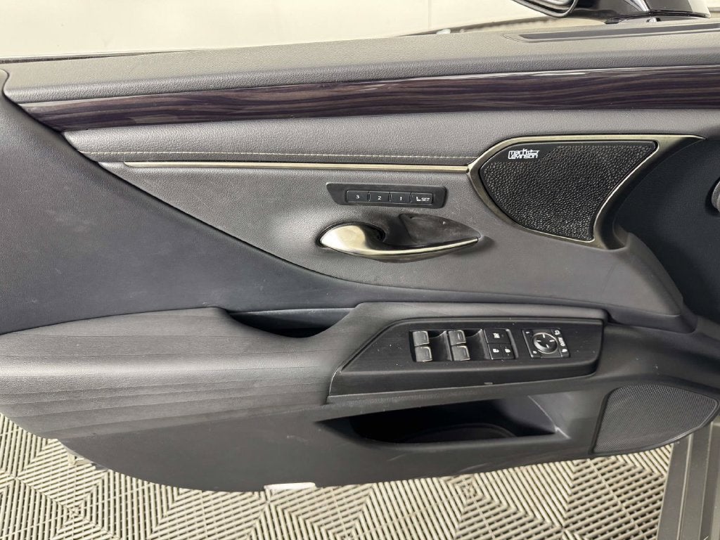 2021 Lexus ES 300h Luxury
