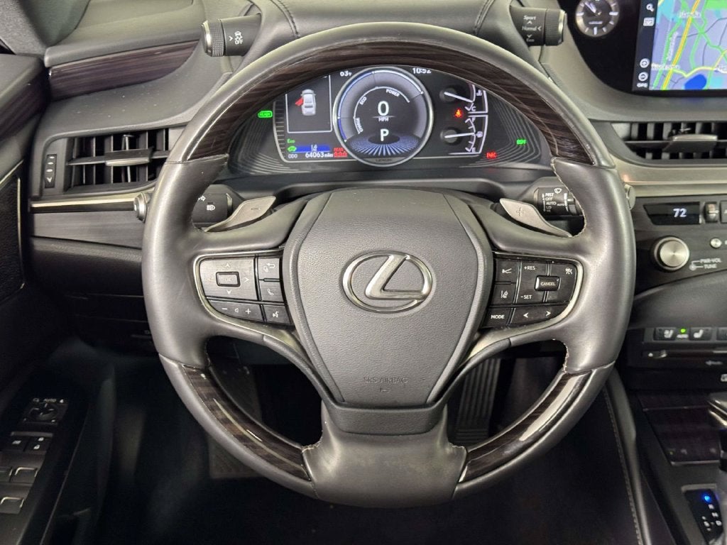 2021 Lexus ES 300h Luxury