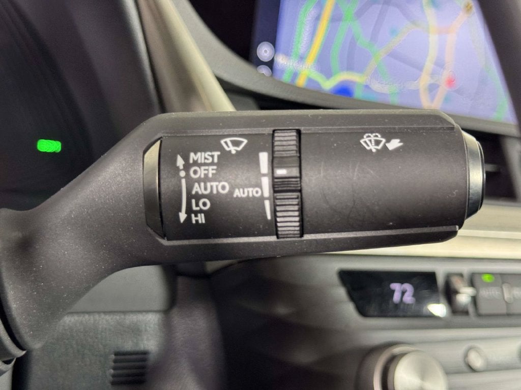 2021 Lexus ES 300h Luxury