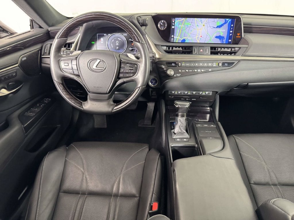 2021 Lexus ES 300h Luxury
