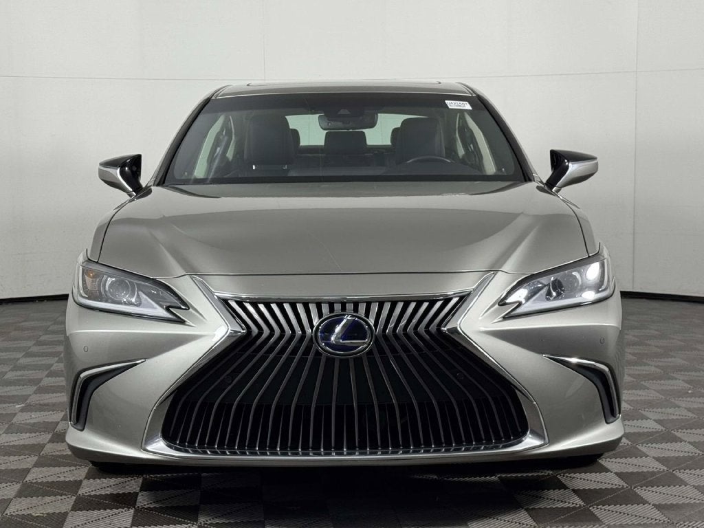 2021 Lexus ES 300h Luxury