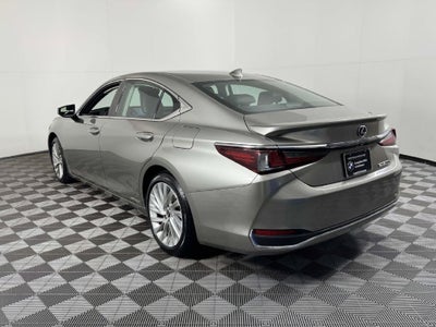 2021 Lexus ES 300h Luxury