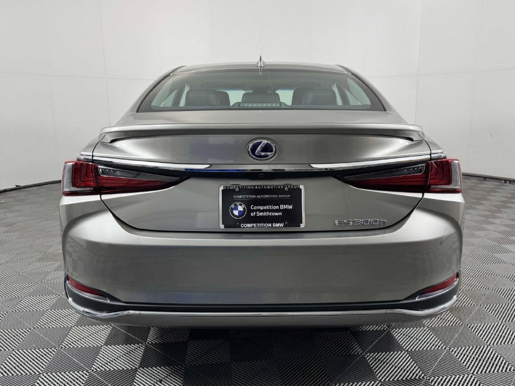 2021 Lexus ES 300h Luxury