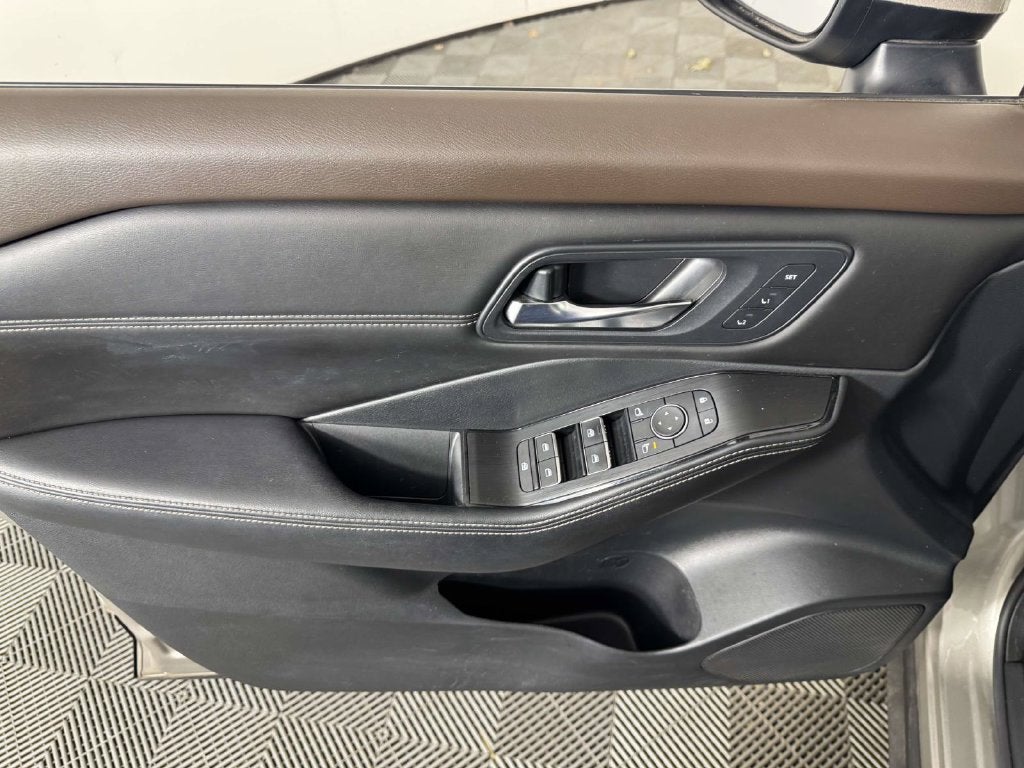 2022 Nissan Rogue SL
