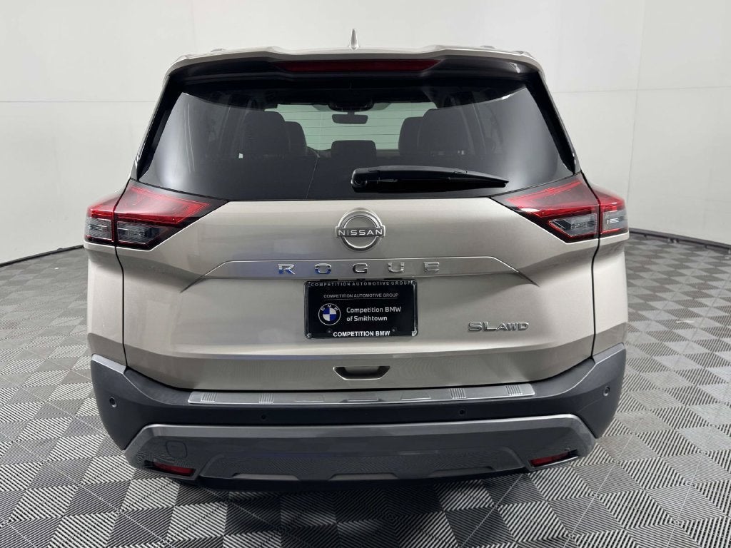 2022 Nissan Rogue SL