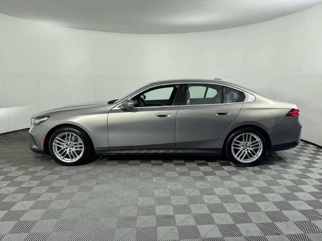 2024 BMW 5 Series 530i xDrive