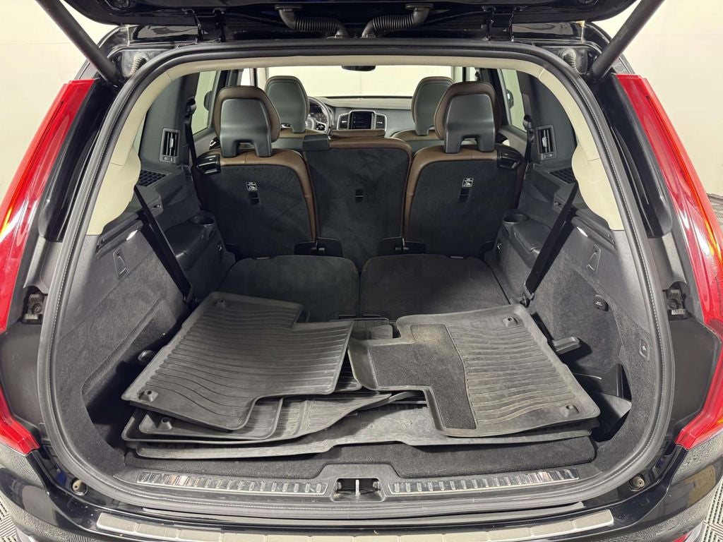 2019 Volvo XC90 T6 Momentum