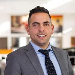 John Oliveira- Fluent in Spanish & Portuguese
